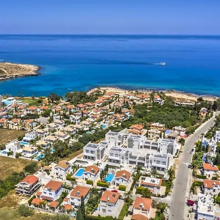 Blue Sea Willa